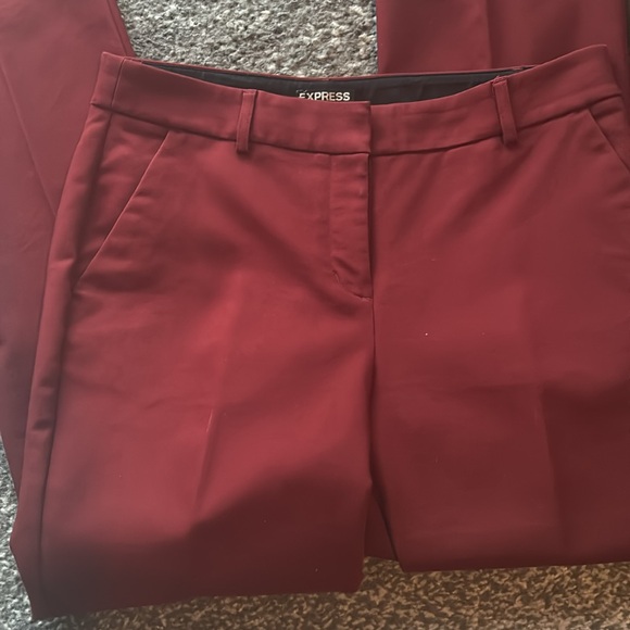 Expressss columnist pants size 4R , two pairs color are Maroon / Green - Picture 3 of 5
